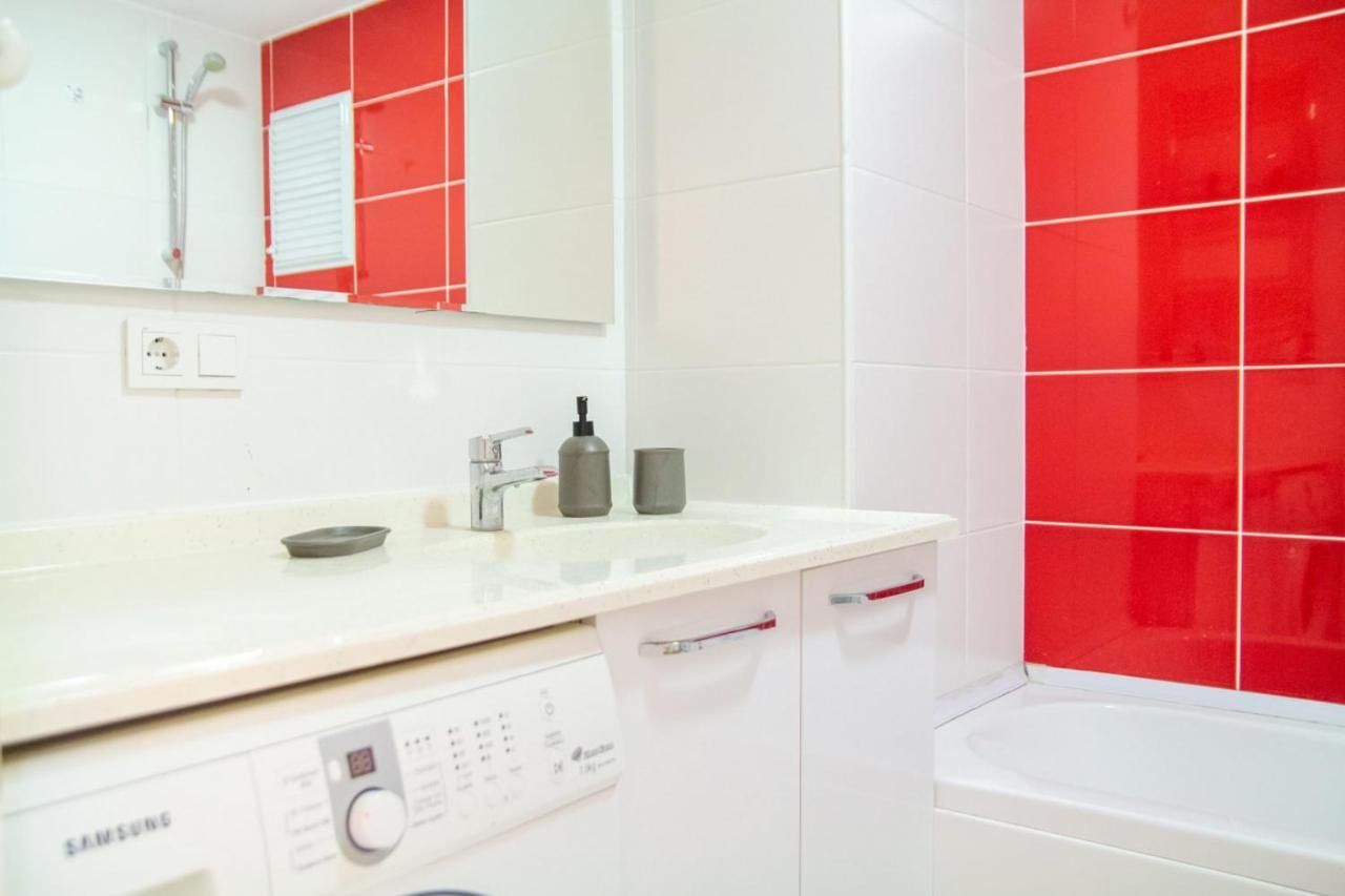 Lovely Flat Near Public Transportation In Izmir Esmirna Exterior foto